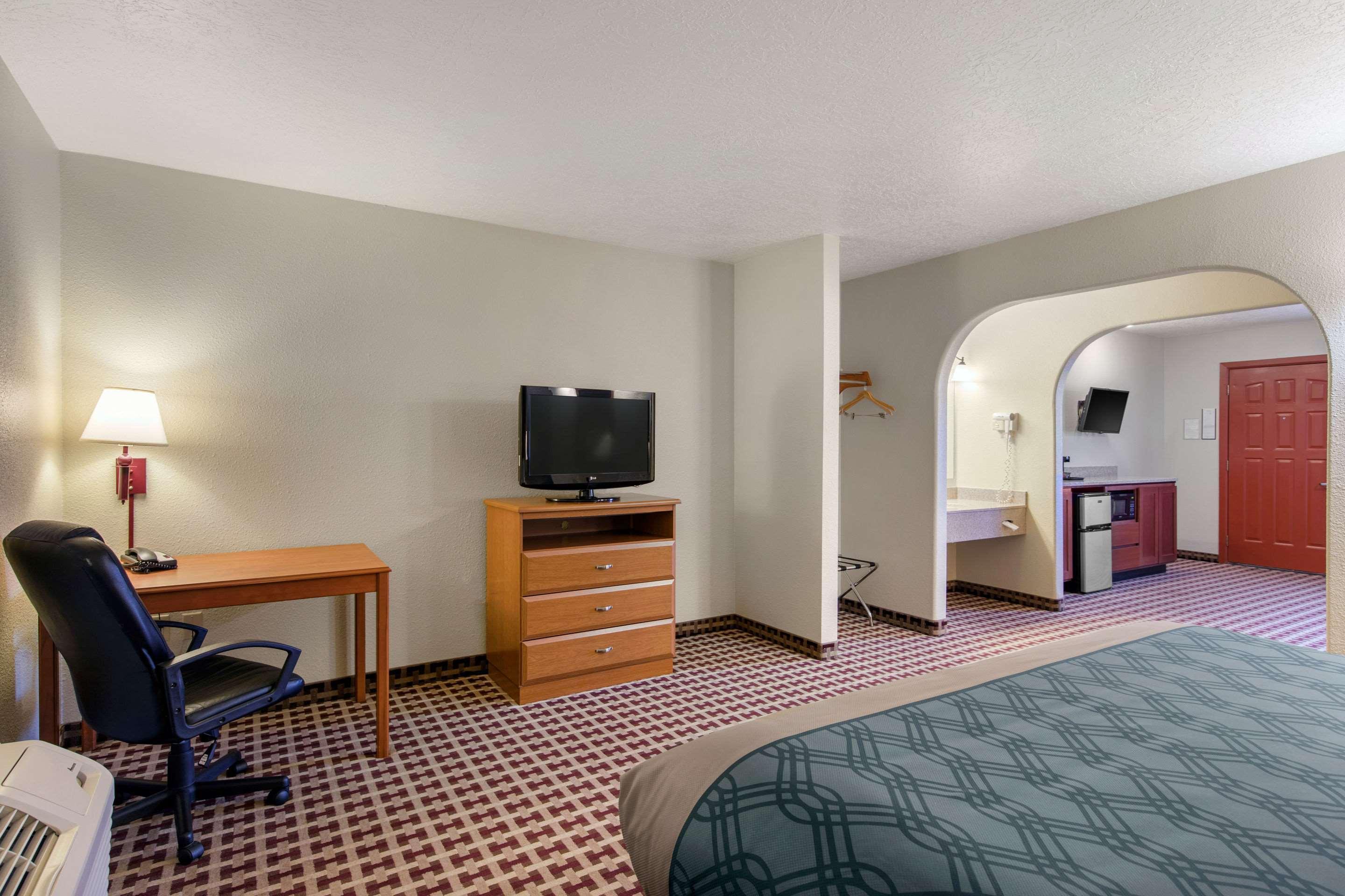 Econolodge Inn & Suites Socorro Exterior photo