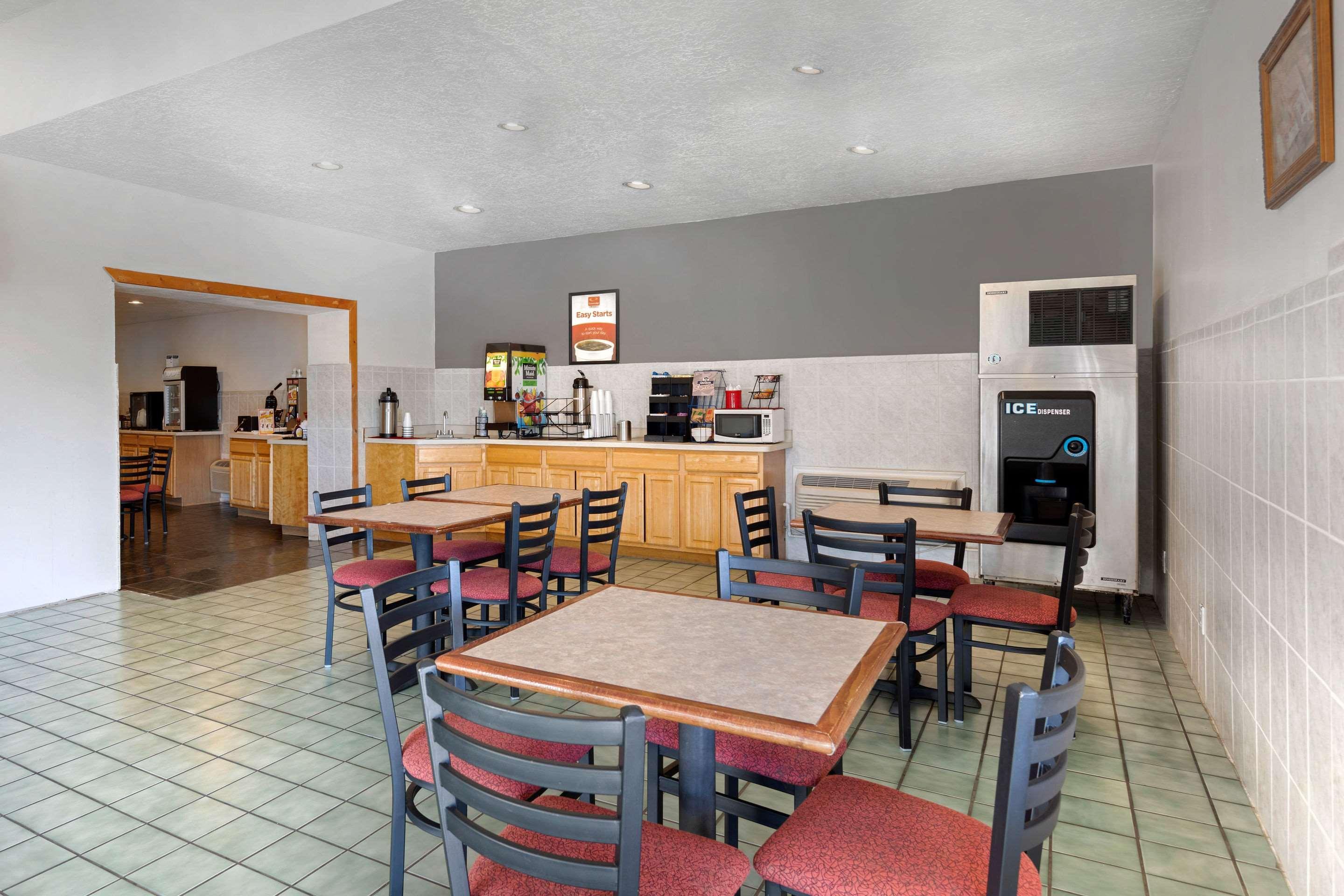 Econolodge Inn & Suites Socorro Exterior photo